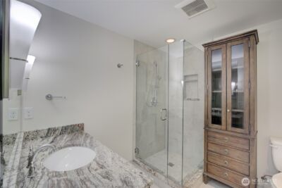 9160 NE 19th Street , Clyde Hill, WA 98004 - Photo 14