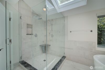 9160 NE 19th Street , Clyde Hill, WA 98004 - Photo 19