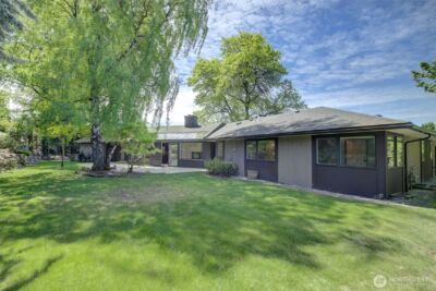 9160 NE 19th Street , Clyde Hill, WA 98004 - Photo 23