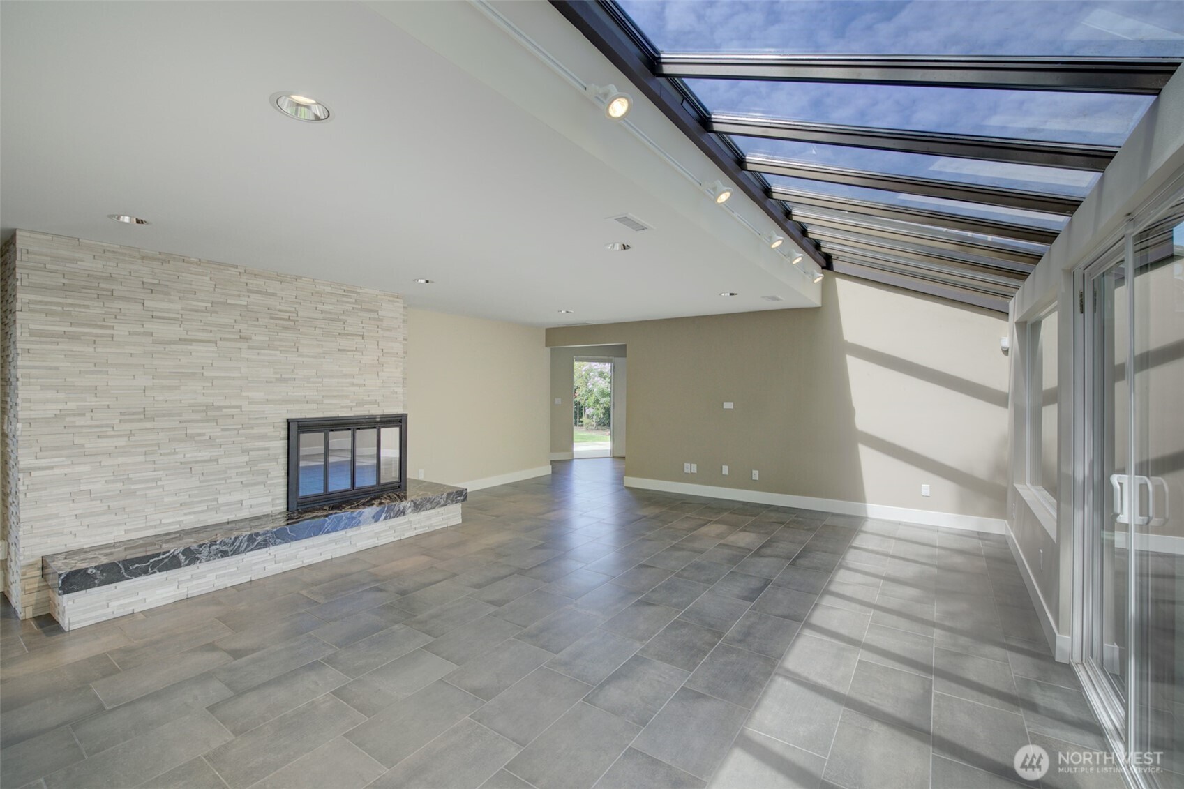 9160 NE 19th Street , Clyde Hill, WA 98004