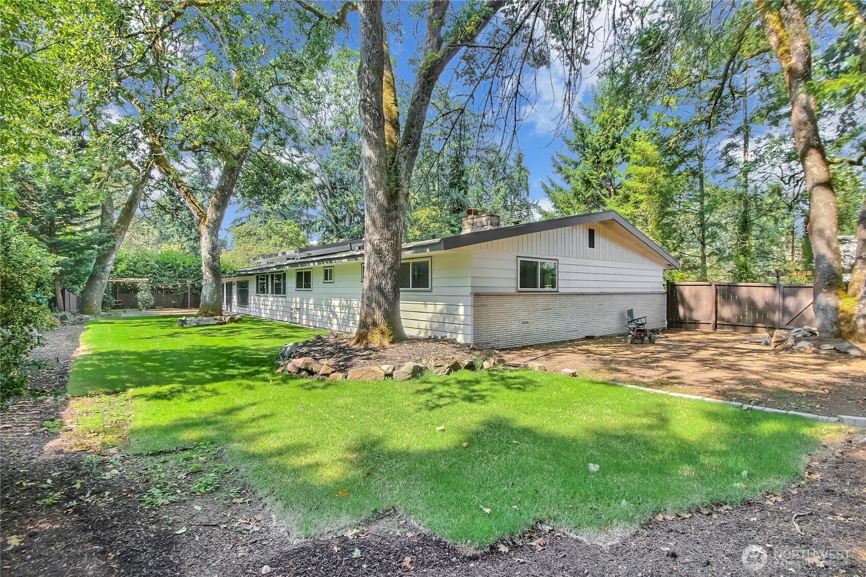 6902 Mount Tacoma Drive SW, Lakewood, WA 98499