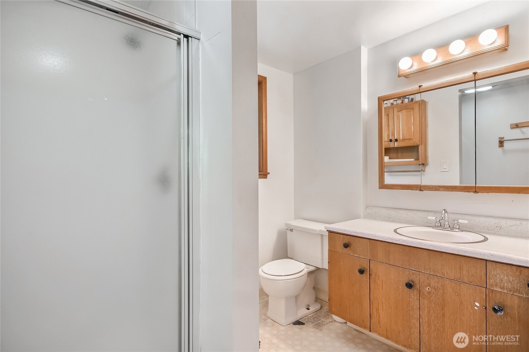 6902 Mount Tacoma Drive SW, Lakewood, WA 98499