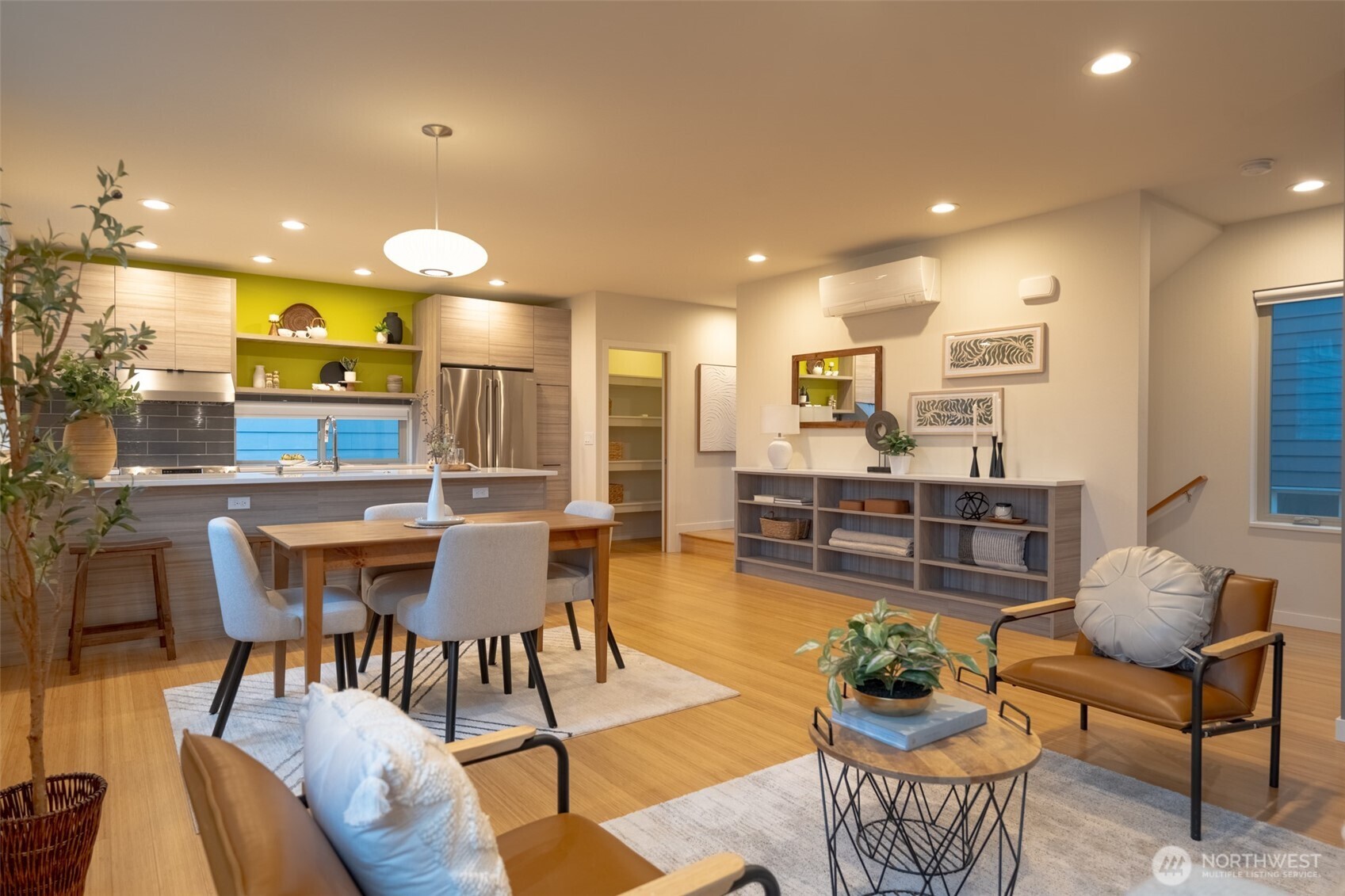 4413 Meridian Avenue N, Seattle, WA 98103