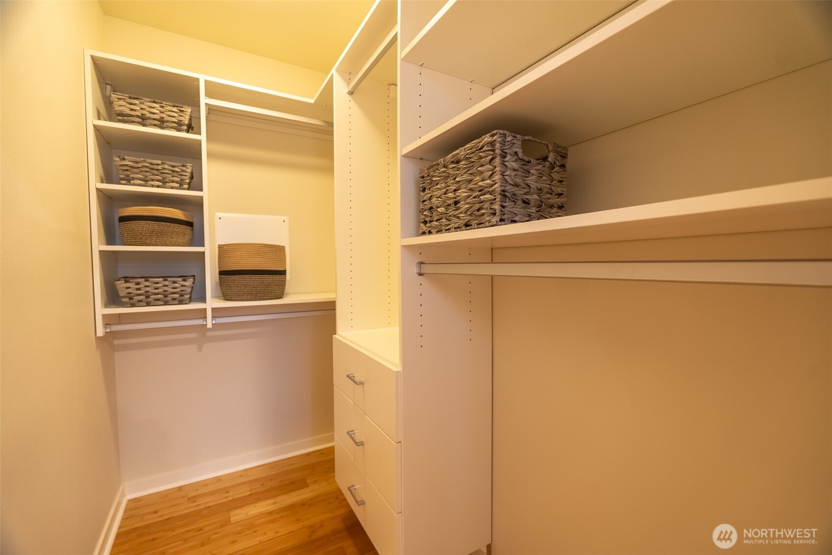 4413 Meridian Avenue N, Seattle, WA 98103