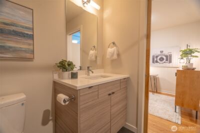 4413 Meridian Avenue N, Seattle, WA 98103 - Photo 23