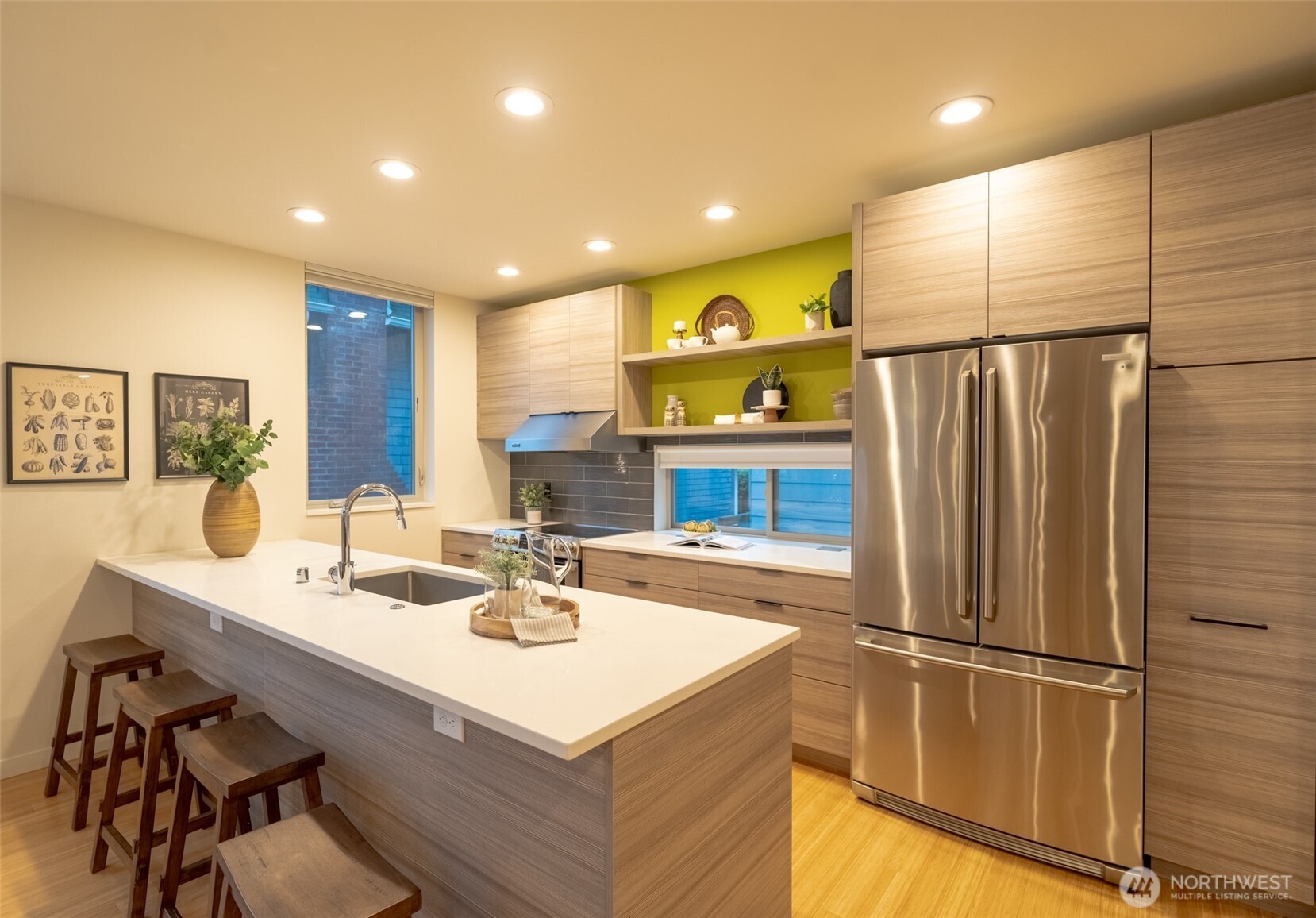 4413 Meridian Avenue N, Seattle, WA 98103