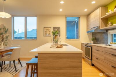 4413 Meridian Avenue N, Seattle, WA 98103 - Photo 8