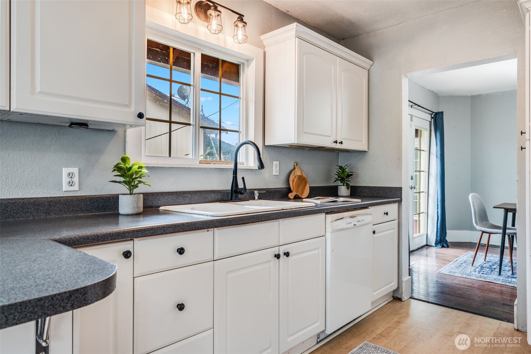 1105 S Orchard Street , Tacoma, WA 98465