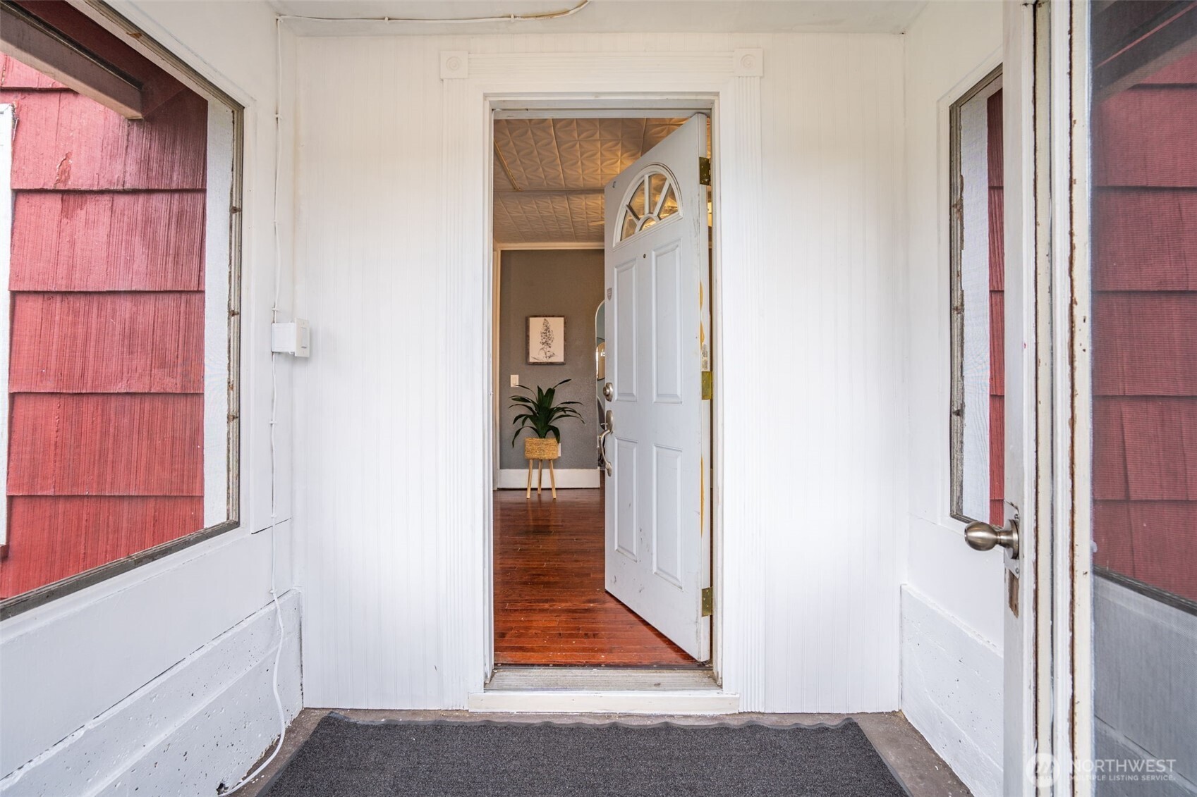 1105 S Orchard Street , Tacoma, WA 98465