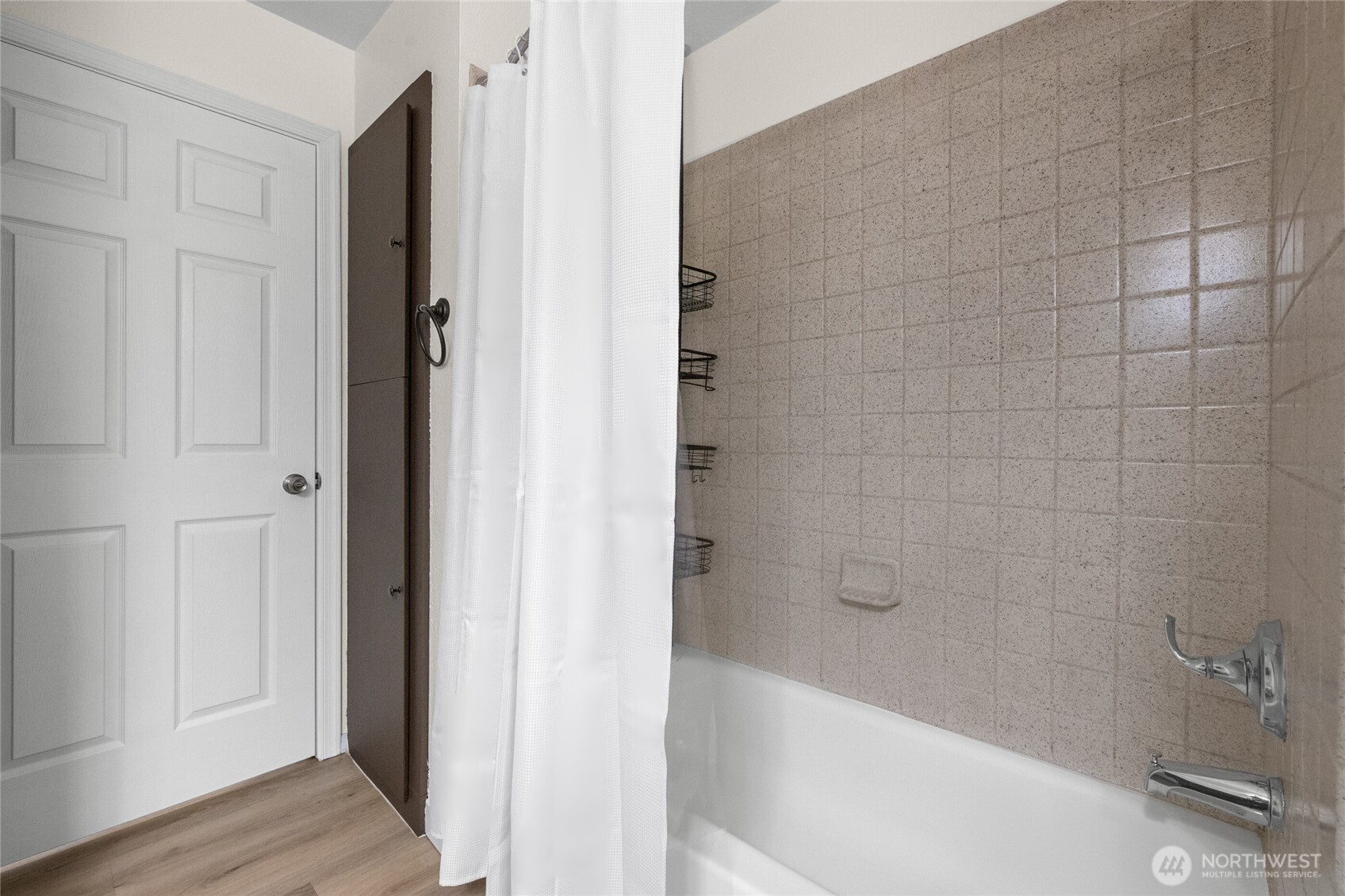 12510 NE 130th Way #B106, Kirkland, WA 98034