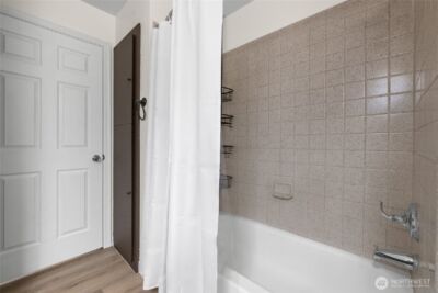 12510 NE 130th Way #B106, Kirkland, WA 98034 - Photo 14