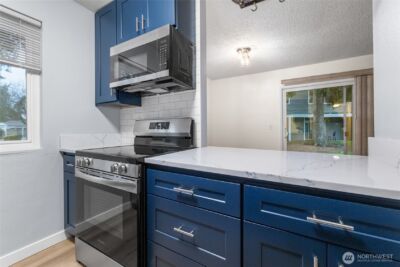 12510 NE 130th Way #B106, Kirkland, WA 98034 - Photo 2