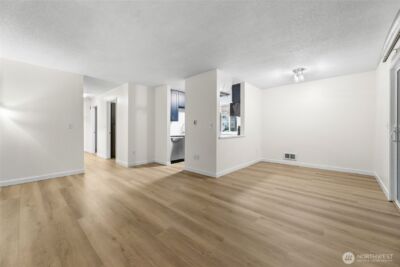 12510 NE 130th Way #B106, Kirkland, WA 98034 - Photo 8