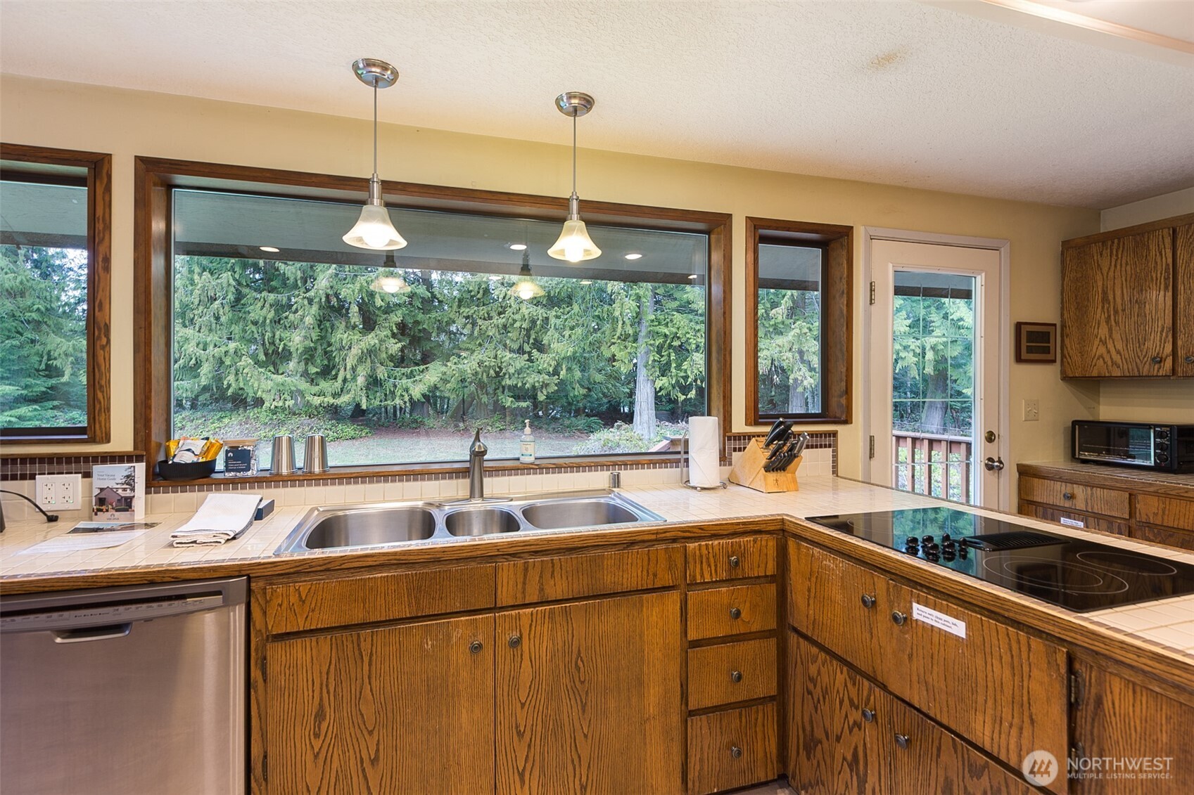 3547 Deer Park Road , Port Angeles, WA 98362