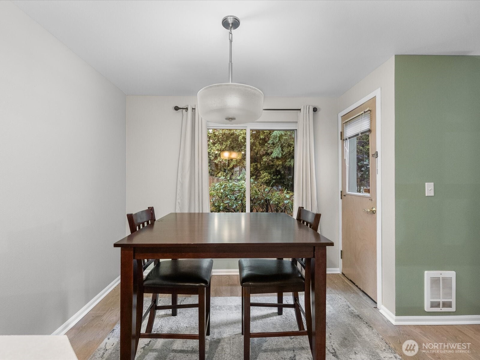 21227 76th Avenue W #B8, Edmonds, WA 98026