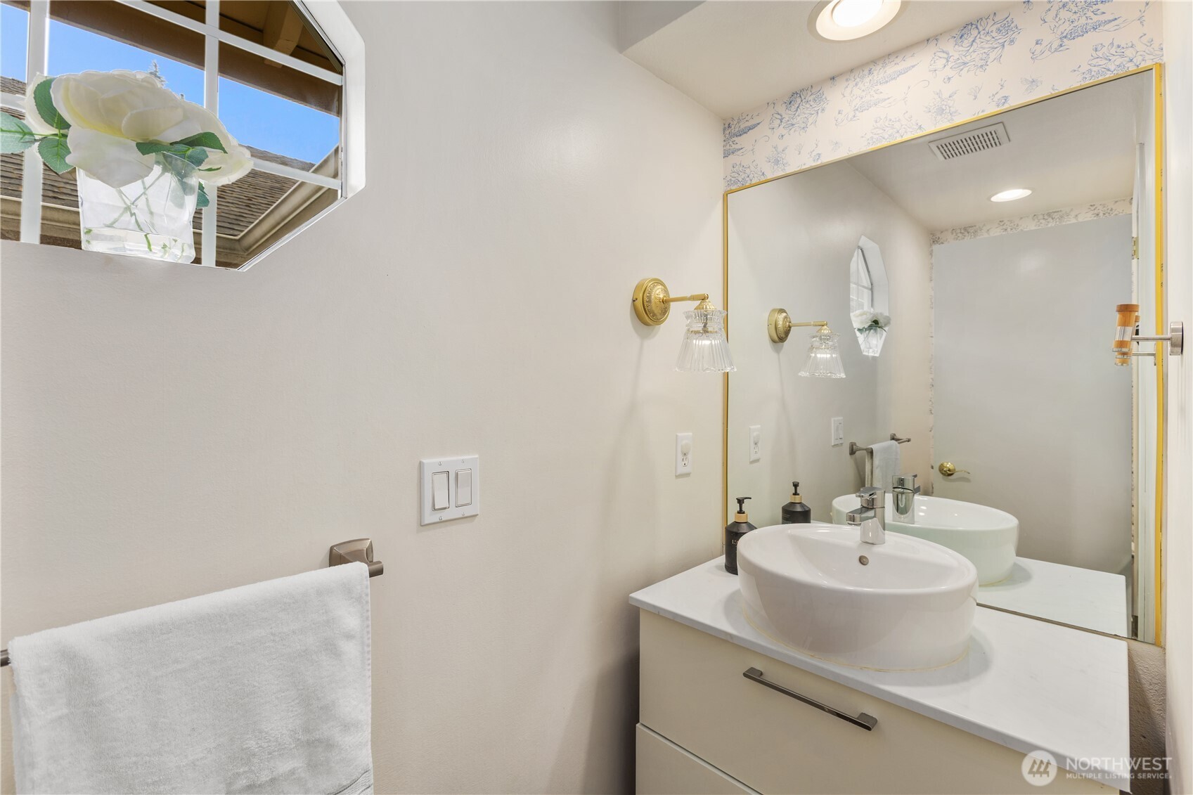 13316 NE 89th Street , Redmond, WA 98052