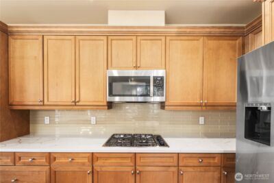 10398 NE 17th Street #305, Bellevue, WA 98004 - Photo 17