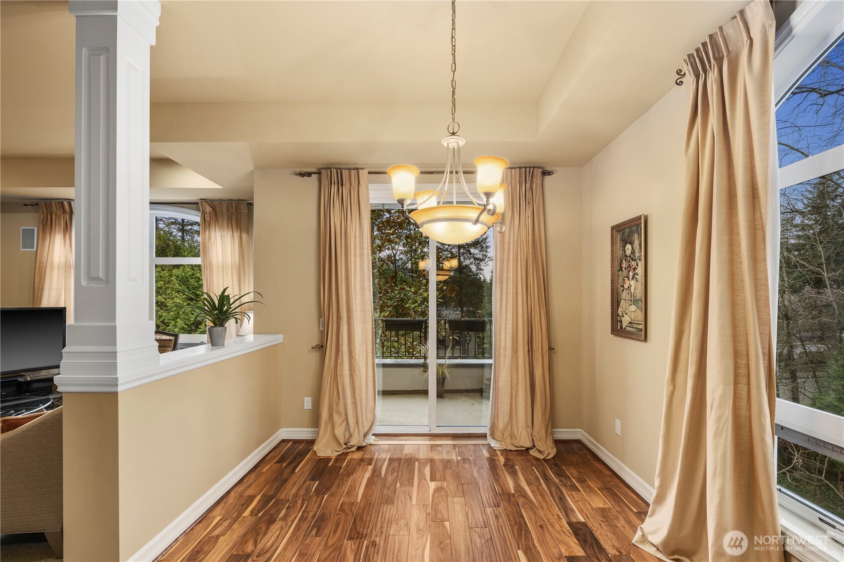 10398 NE 17th Street #305, Bellevue, WA 98004