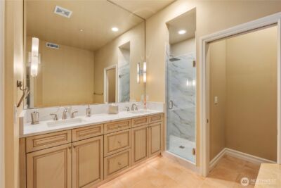 10398 NE 17th Street #305, Bellevue, WA 98004 - Photo 31