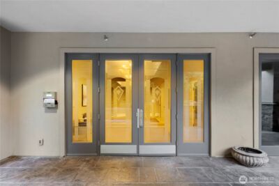 10398 NE 17th Street #305, Bellevue, WA 98004 - Photo 5