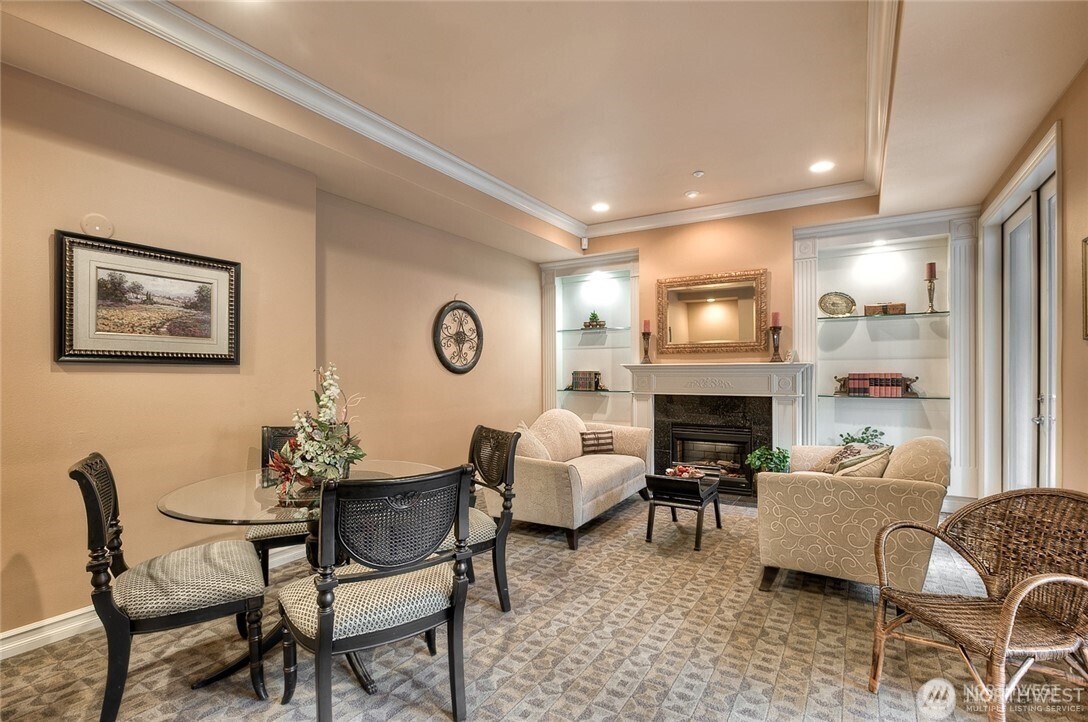 10398 NE 17th Street #305, Bellevue, WA 98004