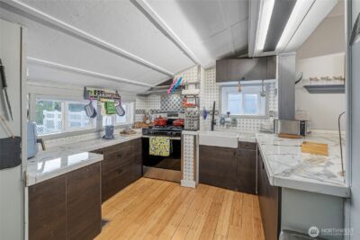 415 King Street , Wenatchee, WA 98801 - Photo 8