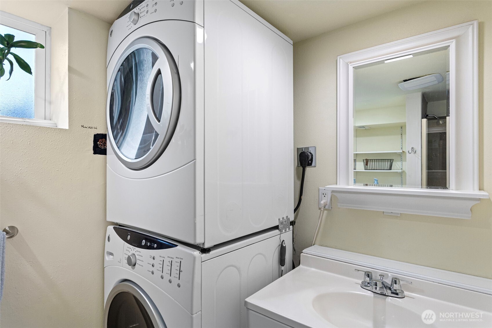 10205 Occidental Avenue S, Seattle, WA 98168