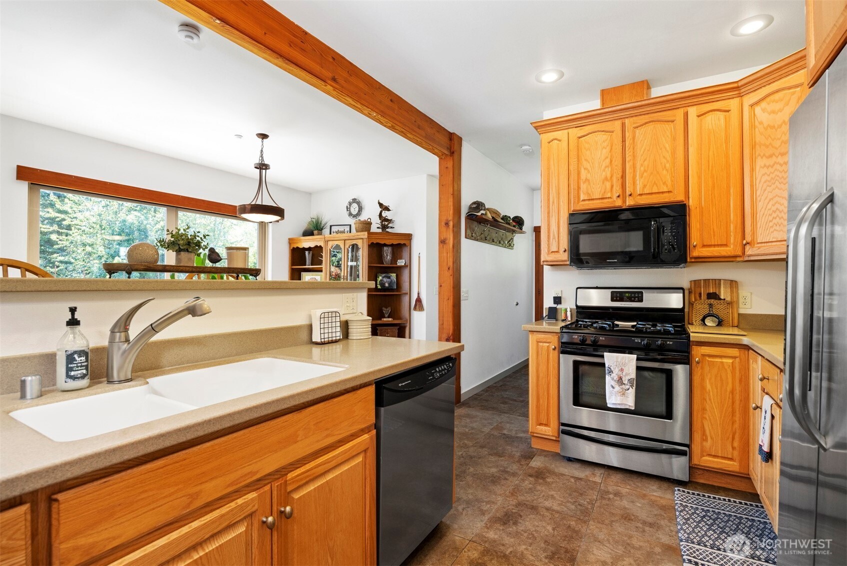 9474 Freedom Place , Blaine, WA 98230