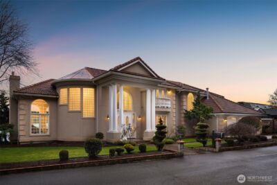 17765 Beach Drive NE, Lake Forest Park, WA 98155 - Photo 2