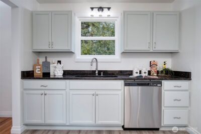 10633 21st Avenue SW, Seattle, WA 98146 - Photo 8