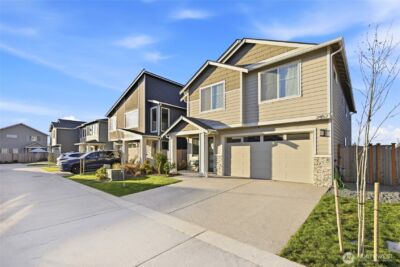 2457 168th Place NE, Marysville, WA 98271-4407 - Photo 2