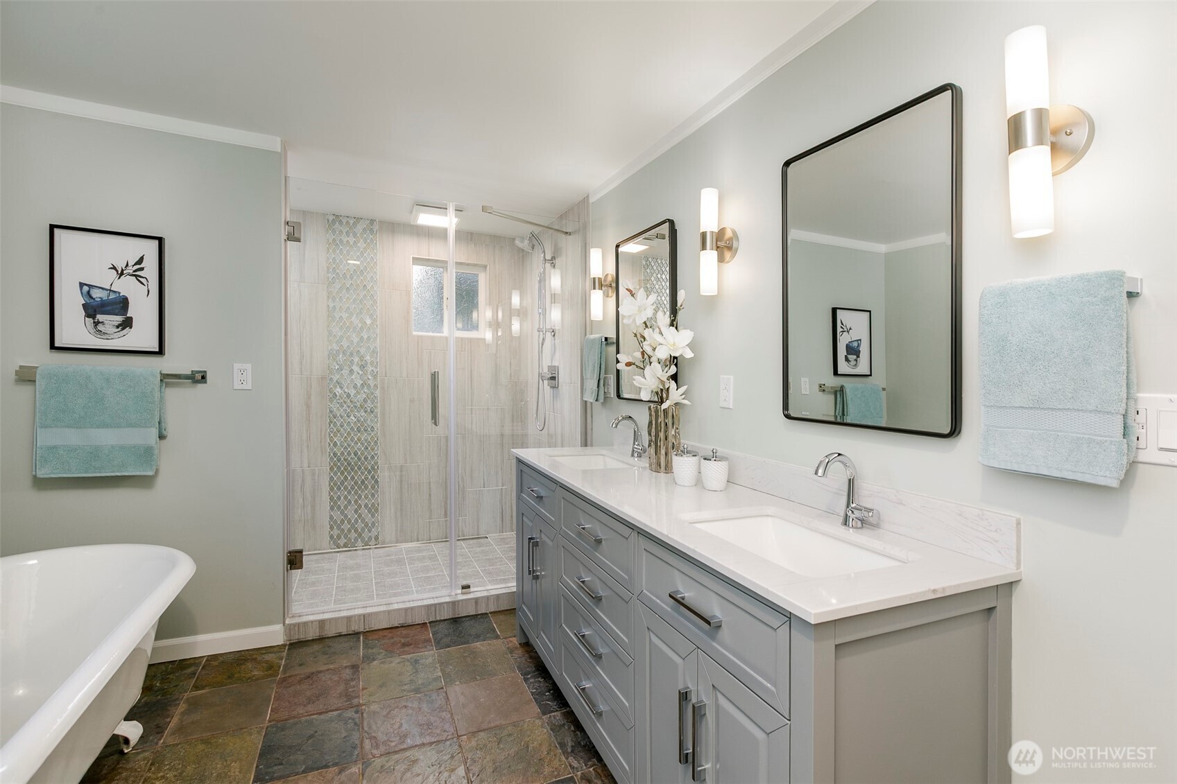 6001 60th Avenue NE, Seattle, WA 98115-7909