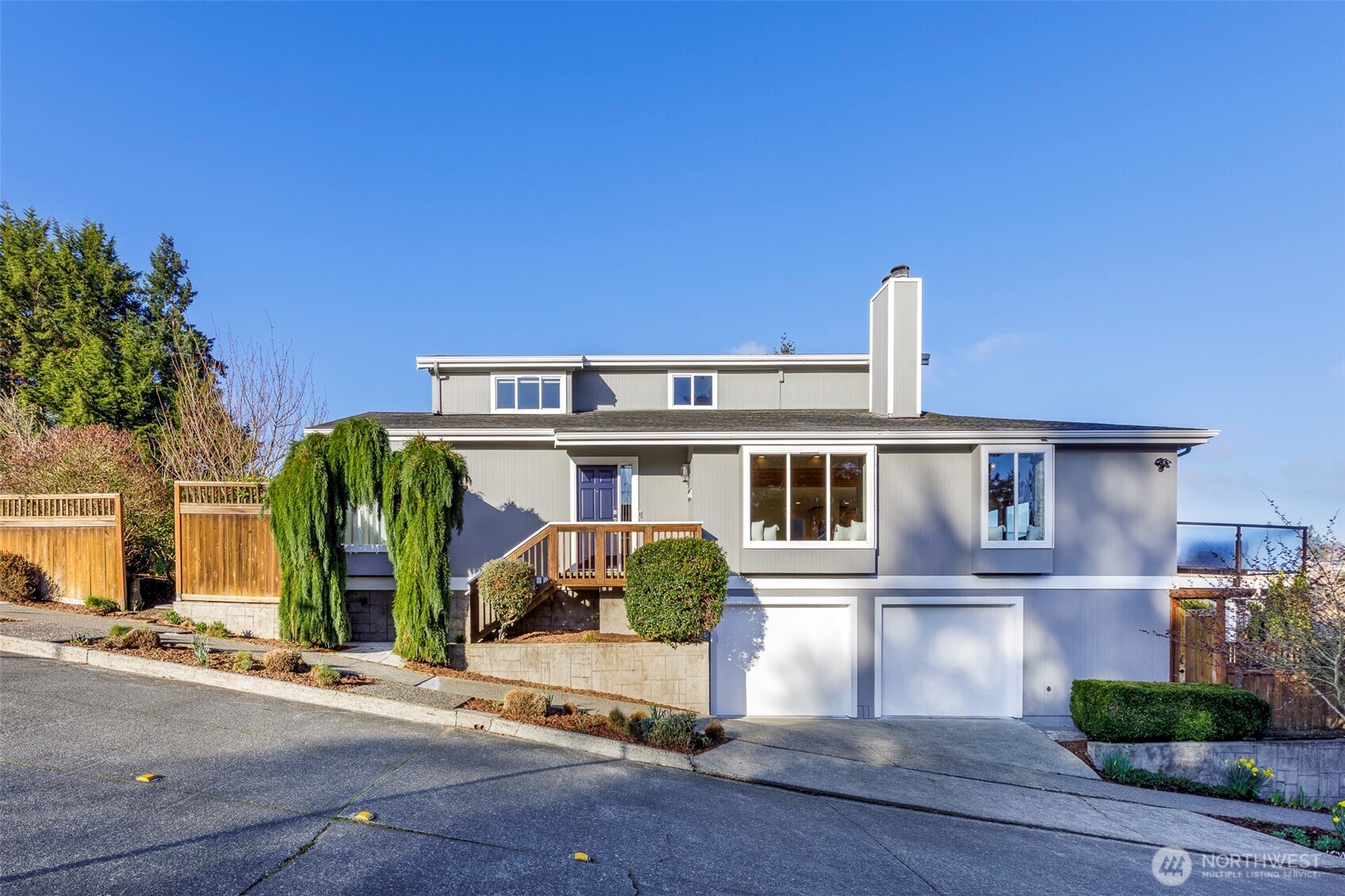 6001 60th Avenue NE, Seattle, WA 98115-7909