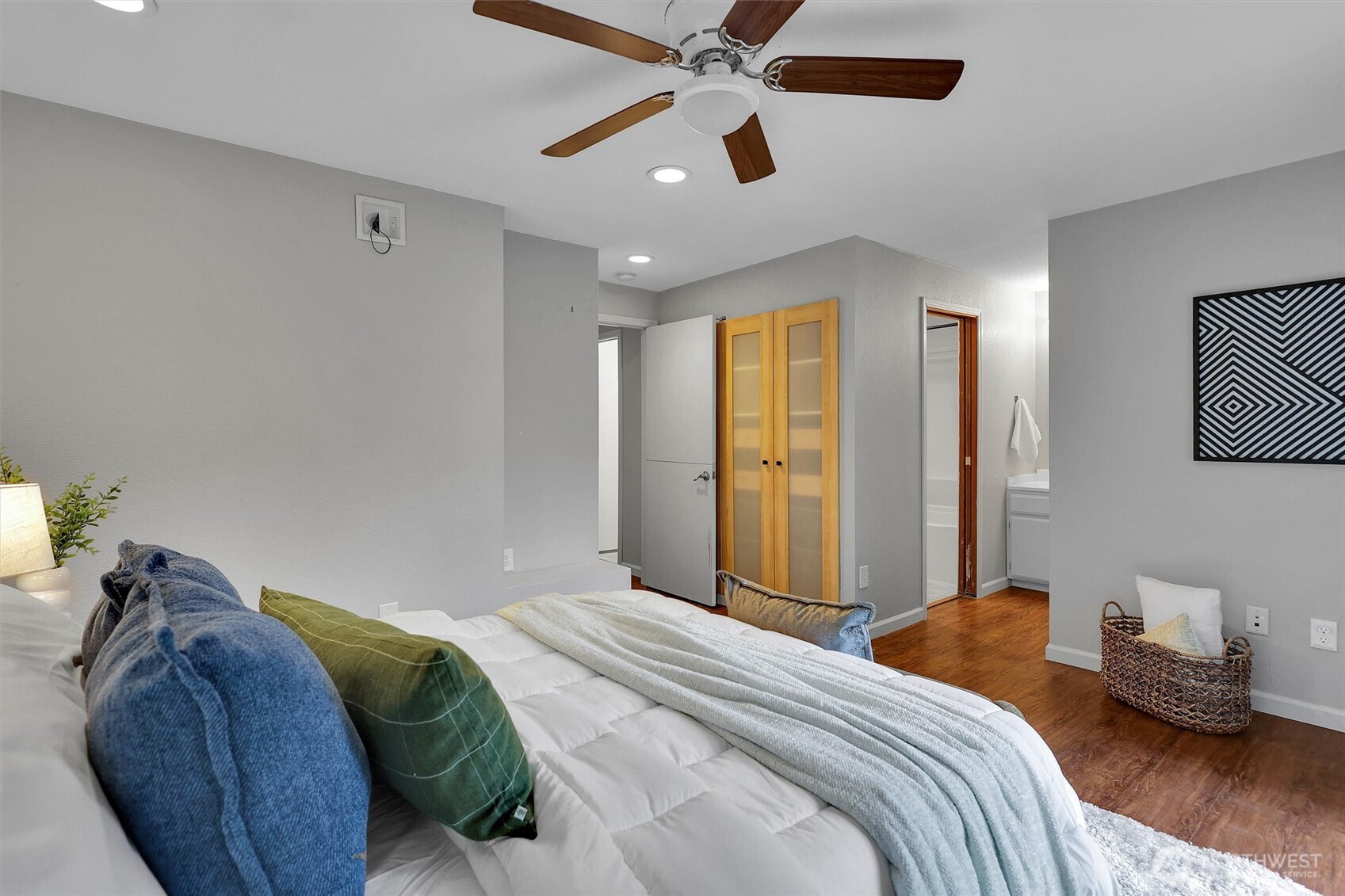 16825 17th Avenue SE, Bothell, WA 98012