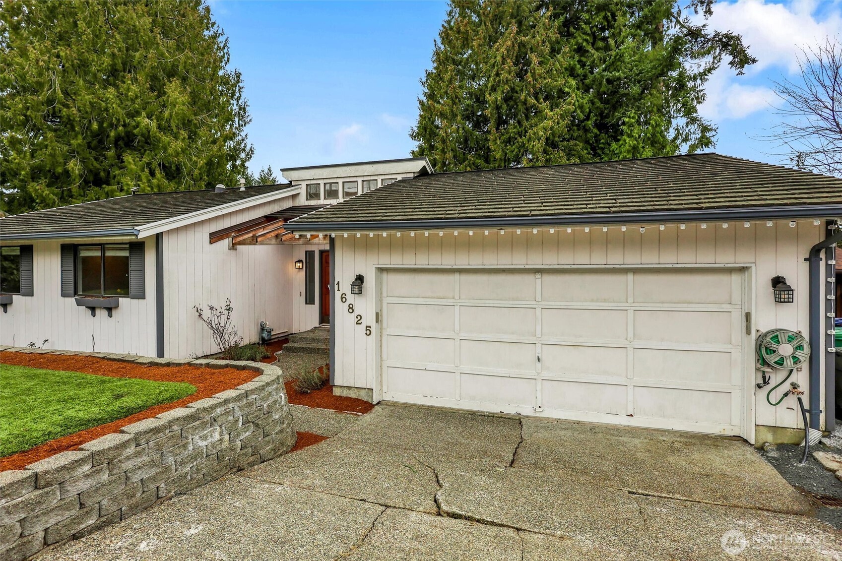 16825 17th Avenue SE, Bothell, WA 98012