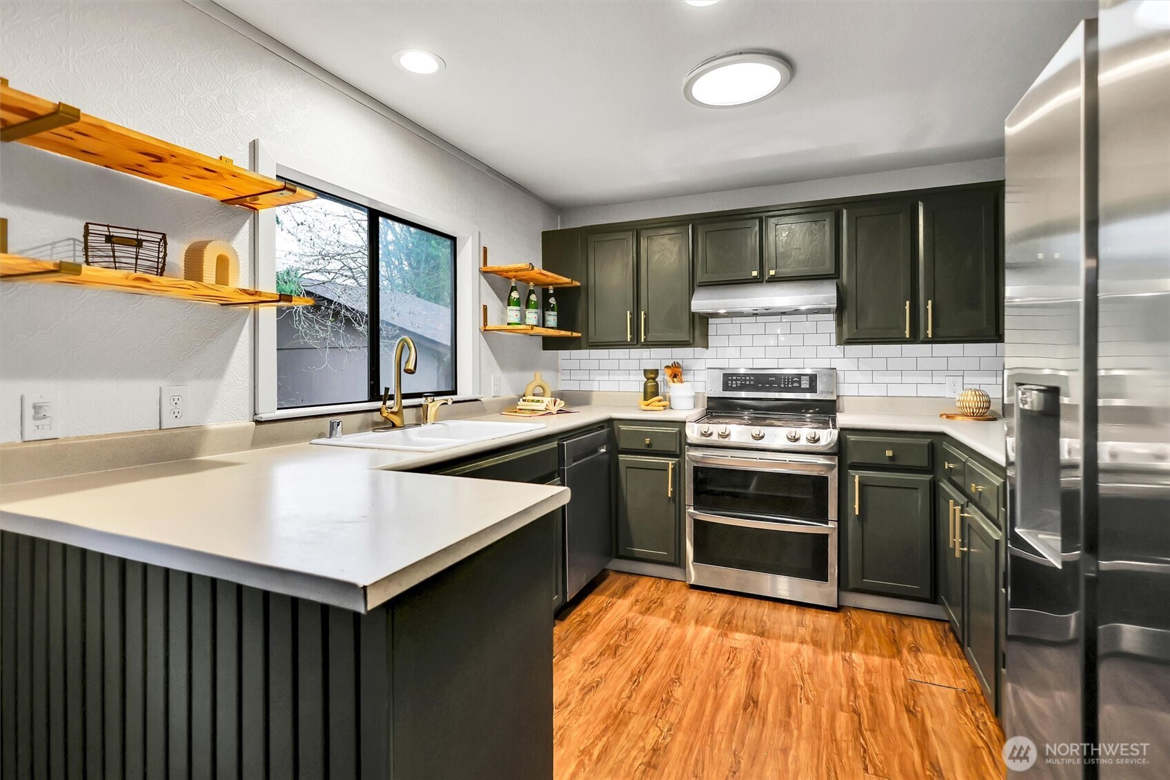 16825 17th Avenue SE, Bothell, WA 98012