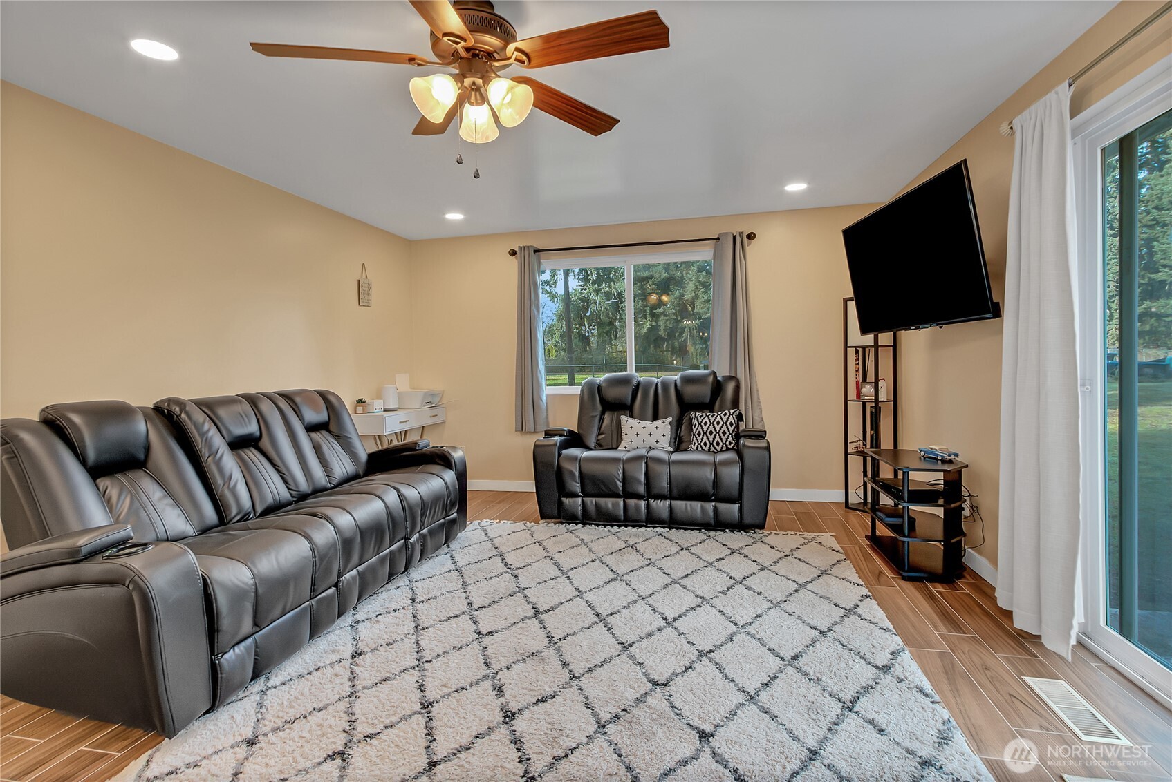 3205 192nd Street E, Tacoma, WA 98446