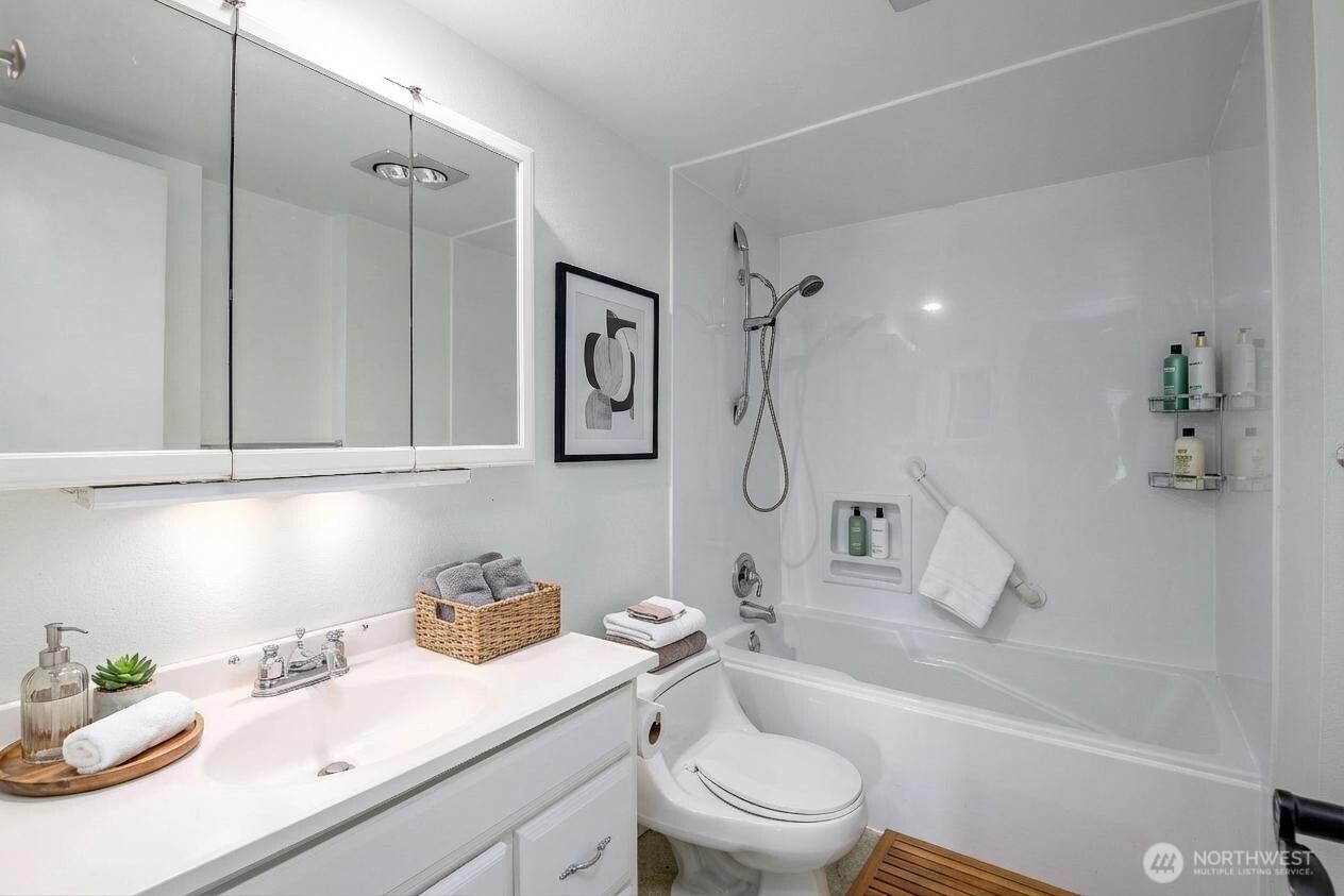 8539 Zircon Drive SW #76, Lakewood, WA 98498