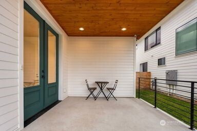2411 SW 346th Street , Federal Way, WA 98023