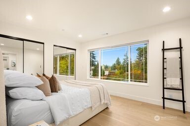 2411 SW 346th Street , Federal Way, WA 98023