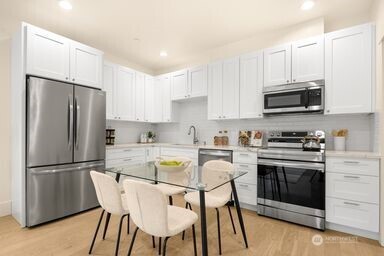 2411 SW 346th Street , Federal Way, WA 98023