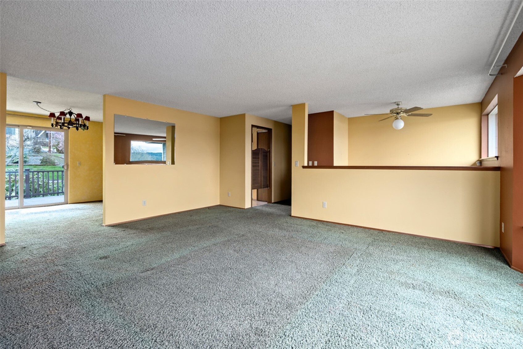 542 Dugualla Rd , Oak Harbor, WA 98277