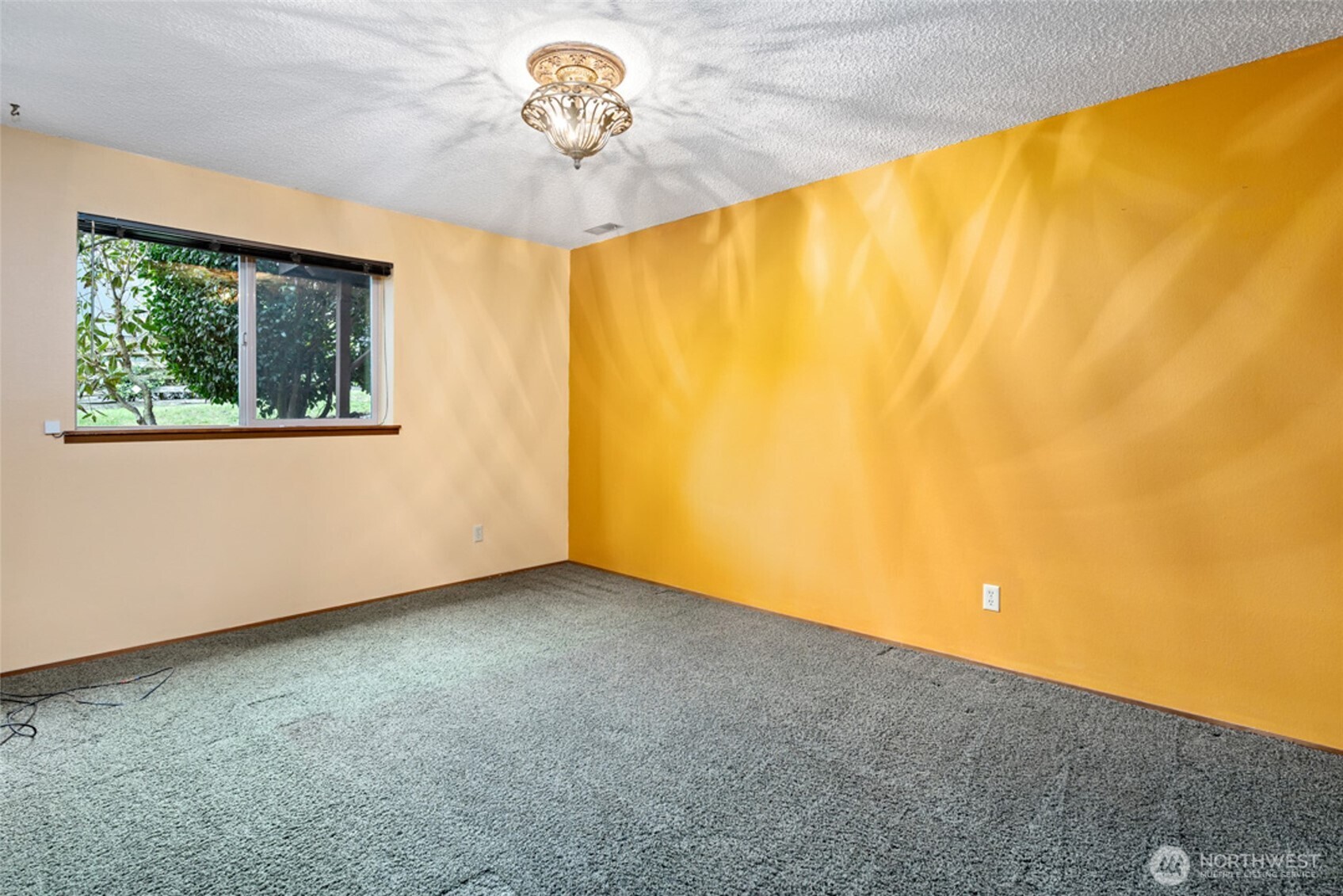 542 Dugualla Rd , Oak Harbor, WA 98277