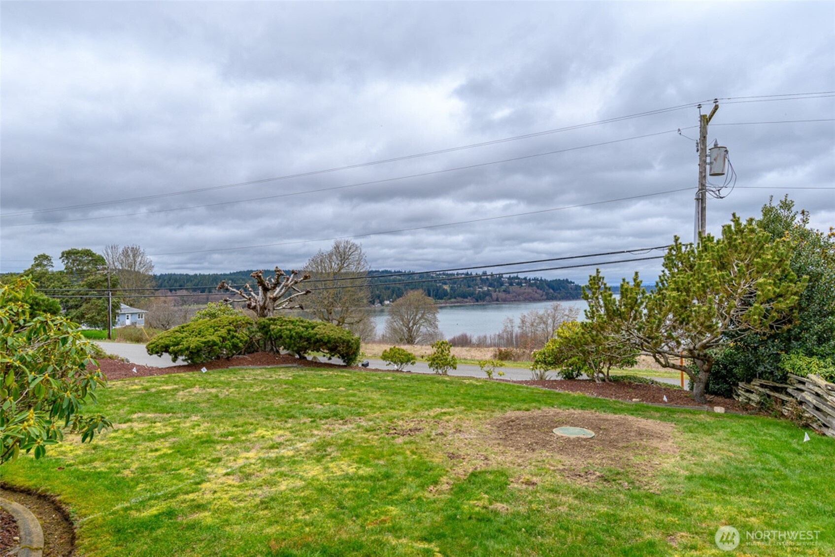 542 Dugualla Rd , Oak Harbor, WA 98277