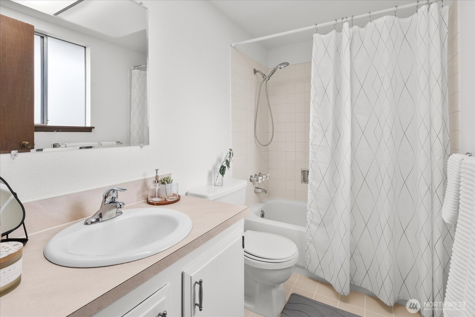 11305 W Ibberson Drive , Everett, WA 98208