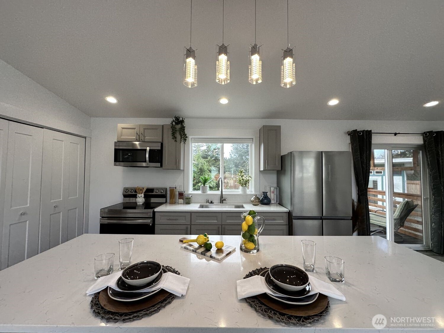 638 Rainbow Ct NE , Ocean Shores, WA 98569