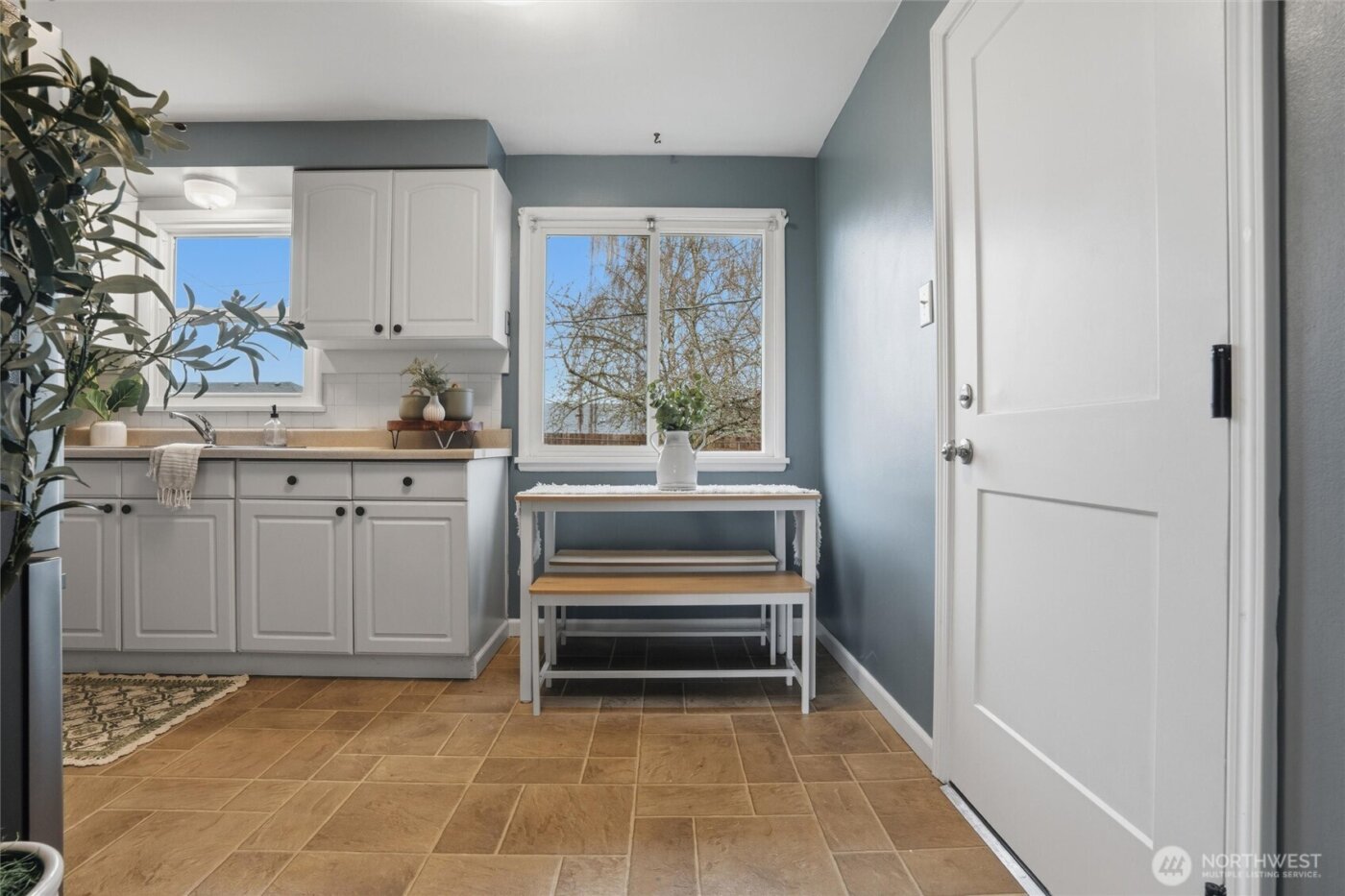 2012 Nipsic Avenue , Bremerton, WA 98310