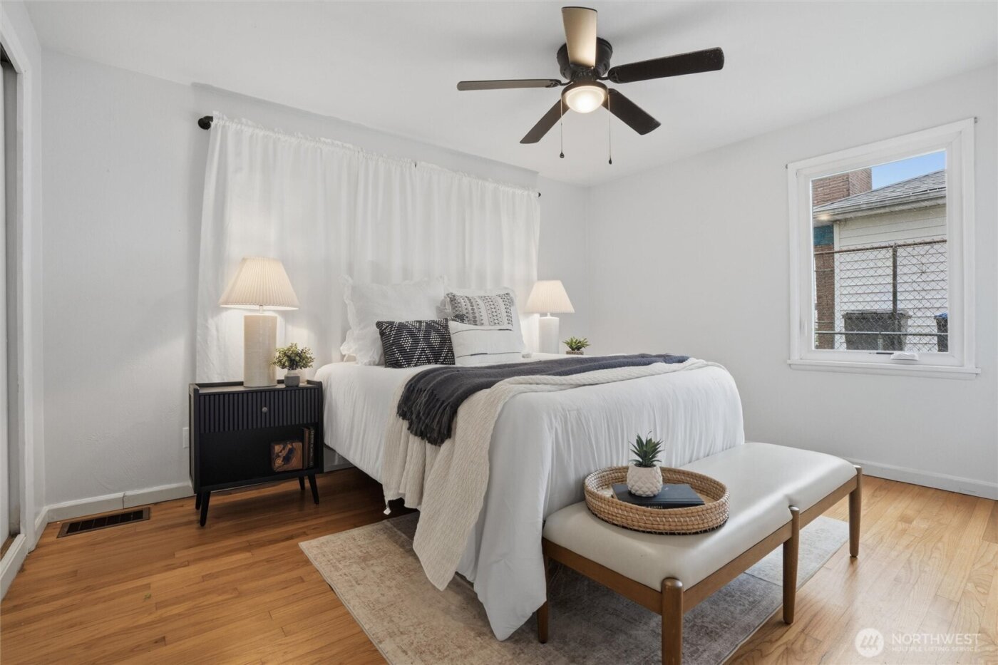 2012 Nipsic Avenue , Bremerton, WA 98310