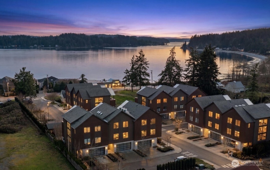 4566 Flying Goat Avenue NE #C220, Bainbridge Island, WA 98110