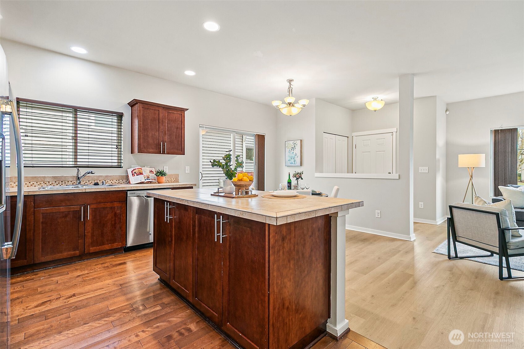 1051 42nd Court NE, Auburn, WA 98002